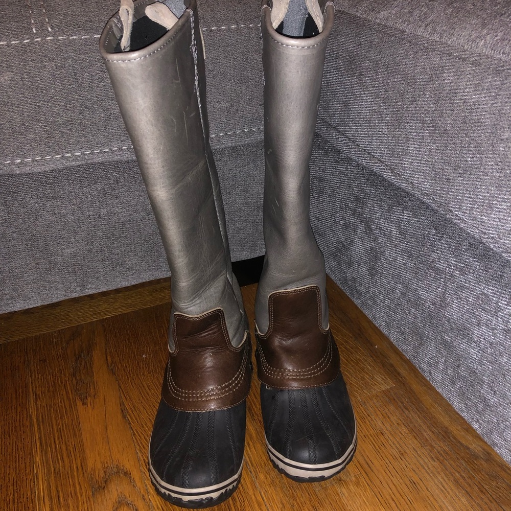 Rain boots